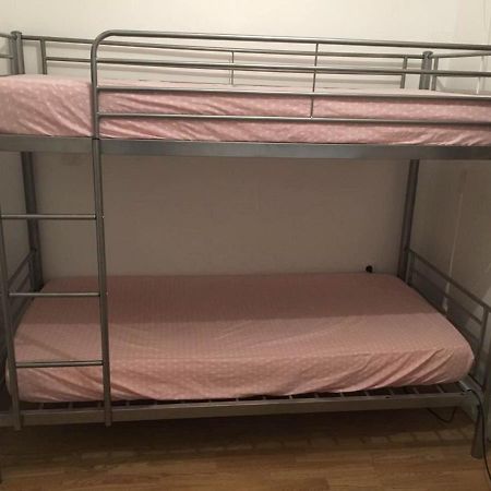 Lori Hostel Bobigny Eksteriør billede