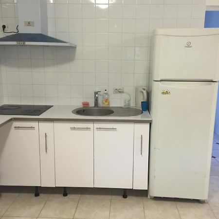Lori Hostel Bobigny Eksteriør billede