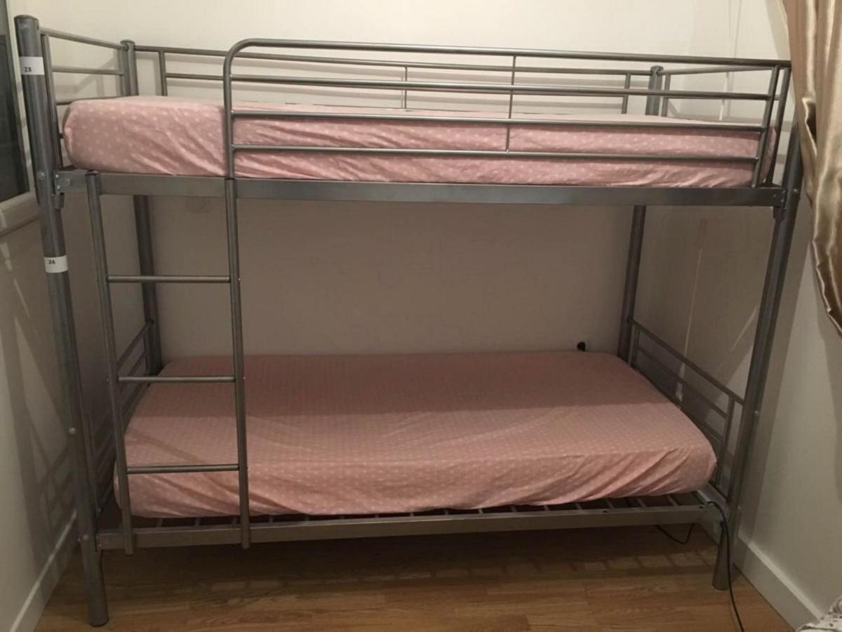 Lori Hostel Bobigny Eksteriør billede